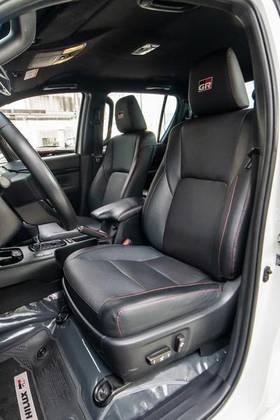 TOYOTA HILUX 4.0 V6 GR SPORT 4X4 CD GASOLINA AUTOMÁTICO
